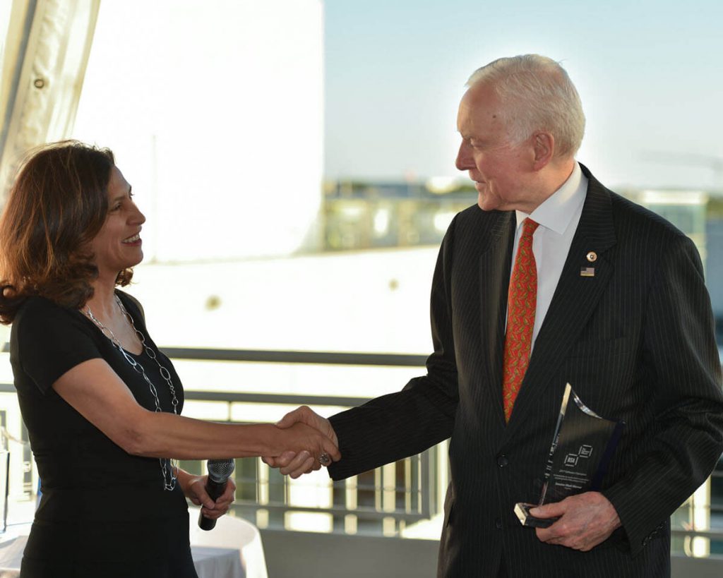 BSA President and CEO Victoria Espinel thanks Sen. Orrin Hatch.